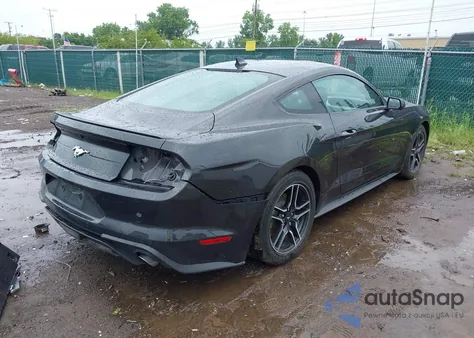 2022 Ford Mustang Ecoboost Premium Fastback z USA, uszkodzony, nr VIN 1FA6P8TH2N5144669